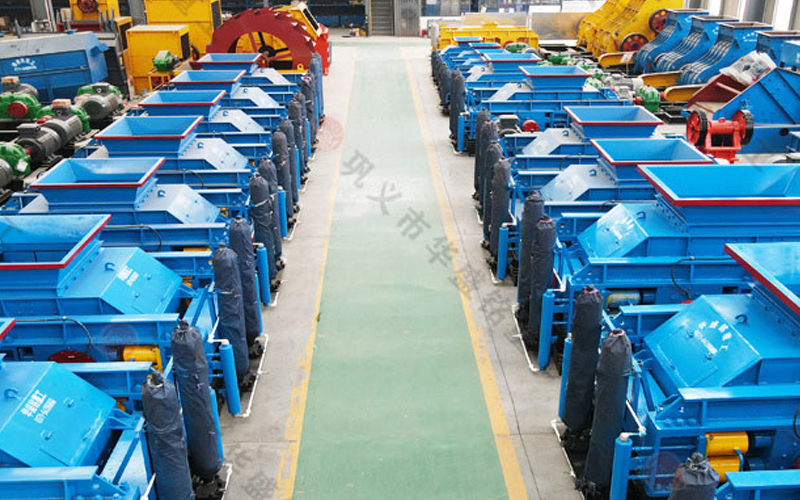 5公分河卵石用的全自動(dòng)液壓對(duì)輥制砂機(jī)多少錢一臺(tái)？
